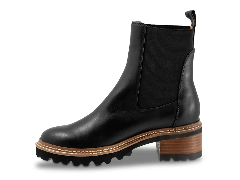 Linear Chelsea Boot