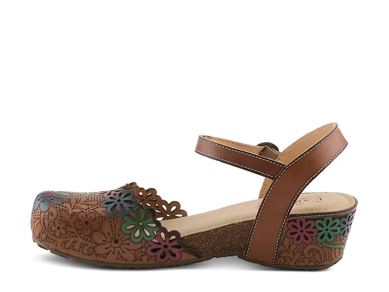 Aahna Wedge Clog
