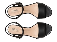 Evalynne May Sandal