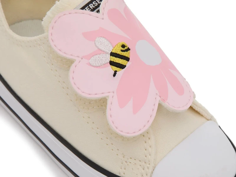 Chuck Taylor All Star Sneaker - Kids'