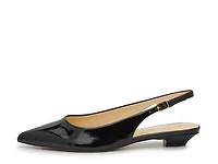 Liana Flat