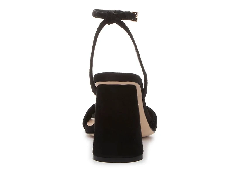 Kia Sandal