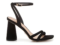 Kia Sandal
