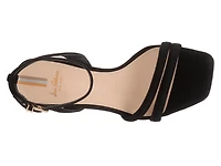 Kia Sandal
