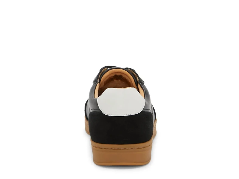 Bayrd Sneaker