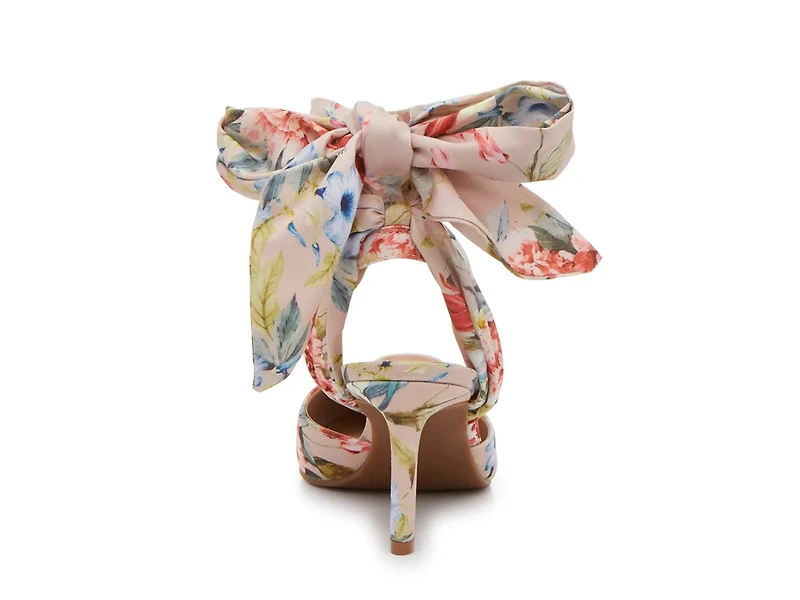 Adelle Pump
