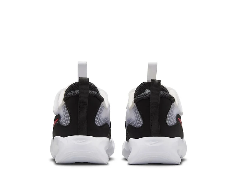 Air Max Nova Sneaker