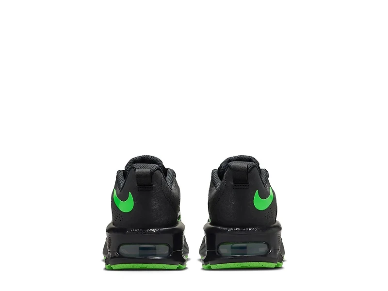 Air Max Fire Sneaker