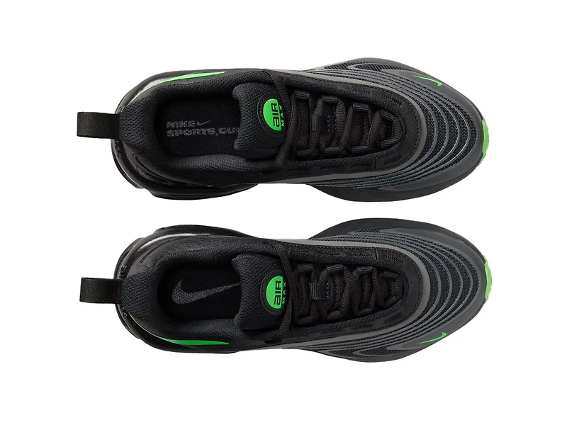 Air Max Fire Sneaker