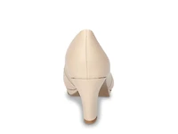Lavish Pump