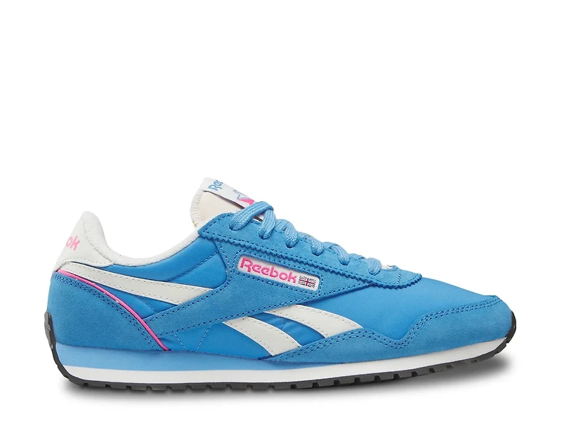 Classic AZ Sneaker