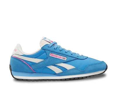 Classic AZ Sneaker