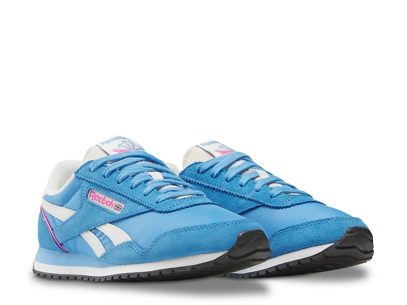 Classic AZ Sneaker