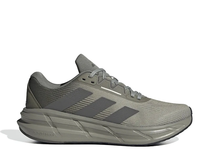 Questar 3.0 Running Shoe