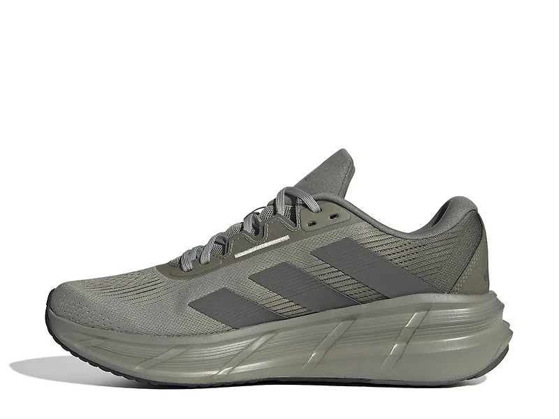 Questar 3.0 Running Shoe