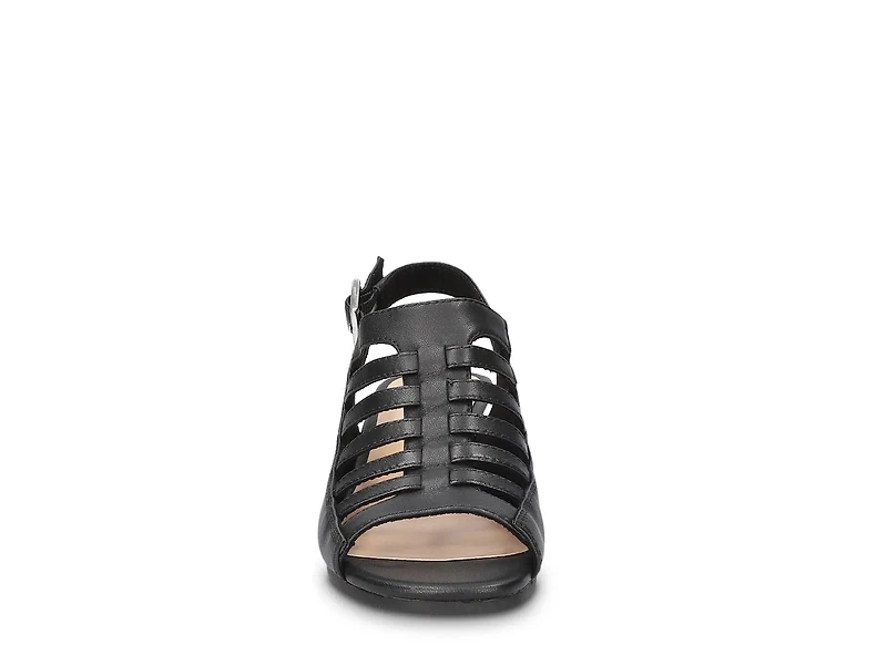 Yakira Sandal