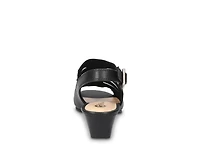 Yakira Sandal