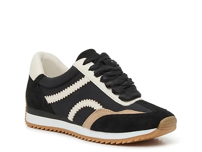 Easton Sneaker