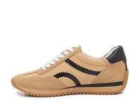 Easton Sneaker