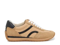 Easton Sneaker