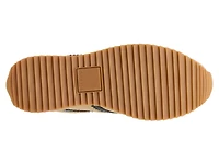 Easton Sneaker