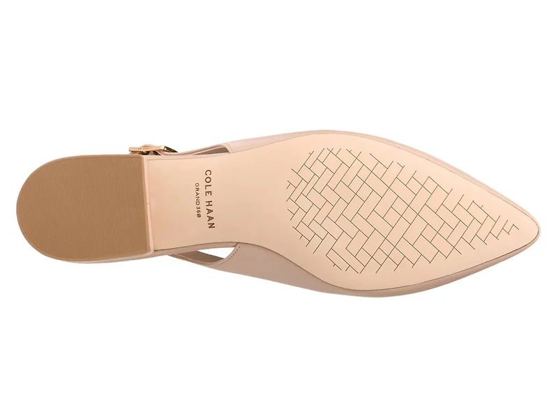 Mazie Flat