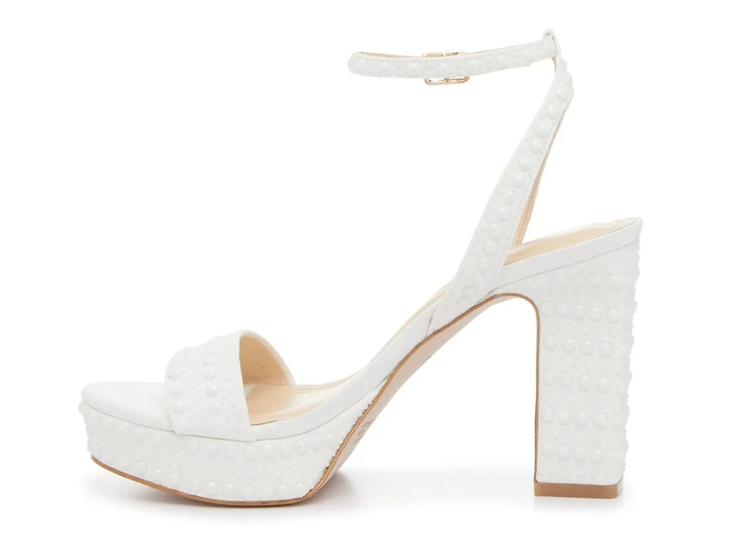 Aitina Sandal