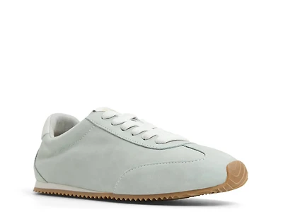 Carefree Sneaker