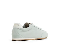 Carefree Sneaker