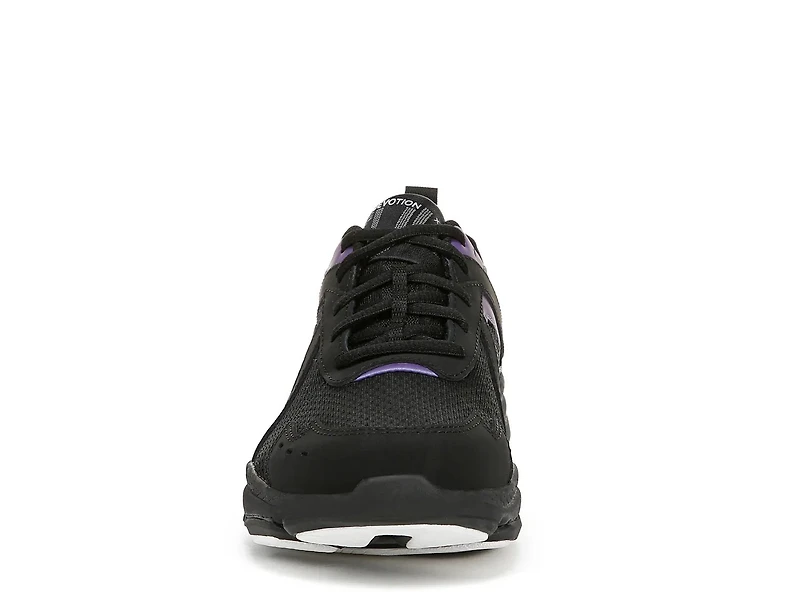 Devotion XT 3 Training Sneaker