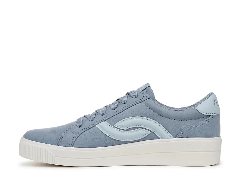Viv Next Sneaker