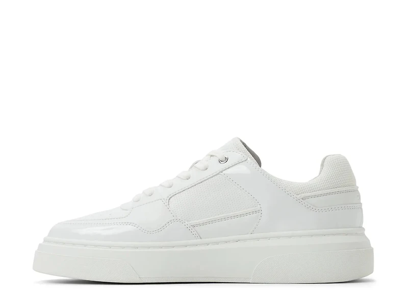 Callisto Sneaker