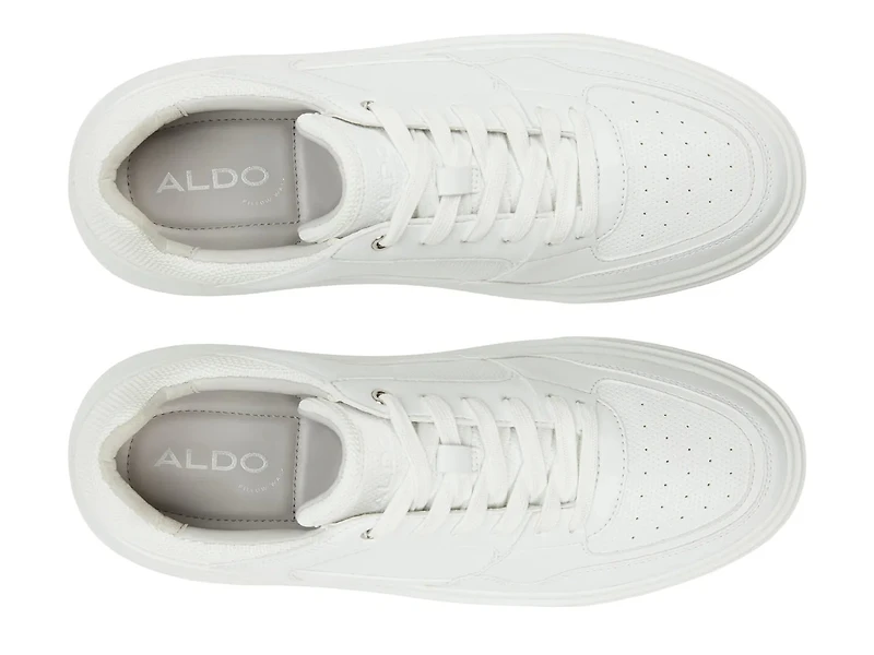 Callisto Sneaker