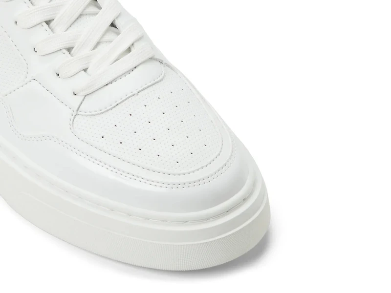 Callisto Sneaker