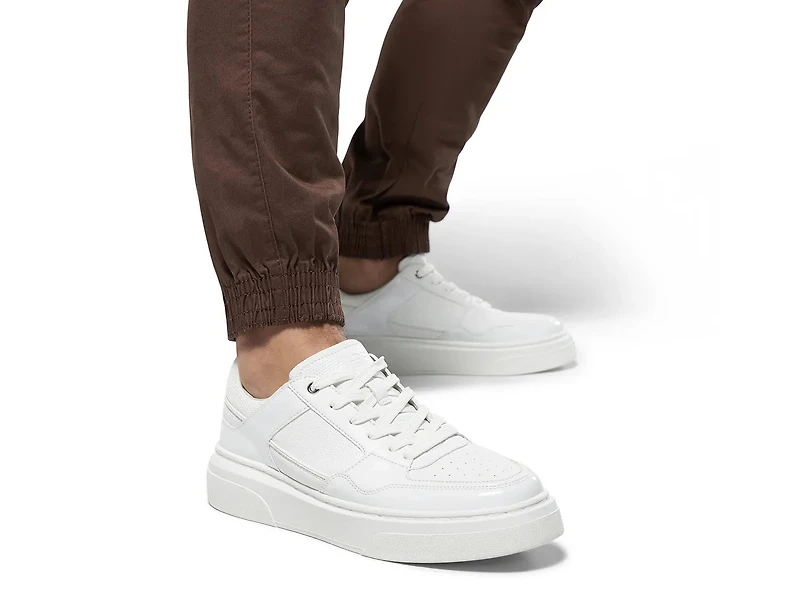 Callisto Sneaker