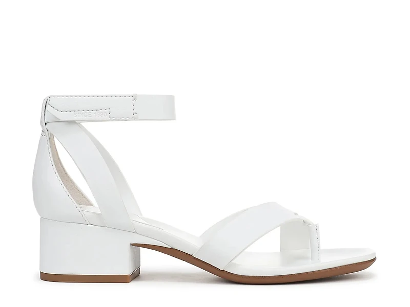 Nyah Sandal