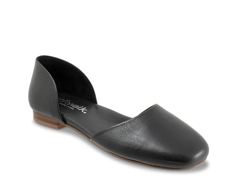 Kamari Flat
