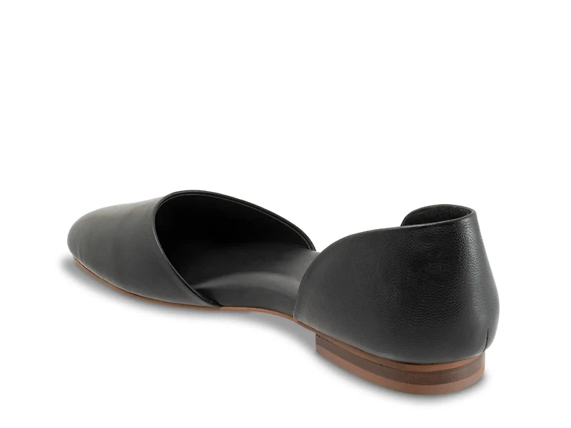 Kamari Flat