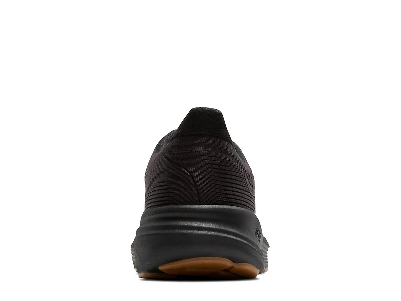 Revel 8 Running Shoe