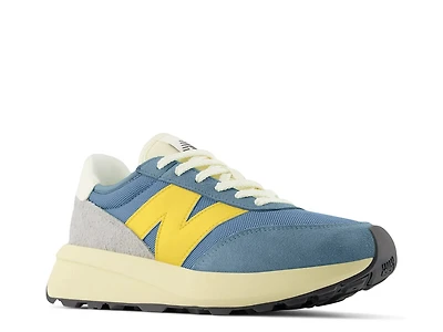 370 Sneaker