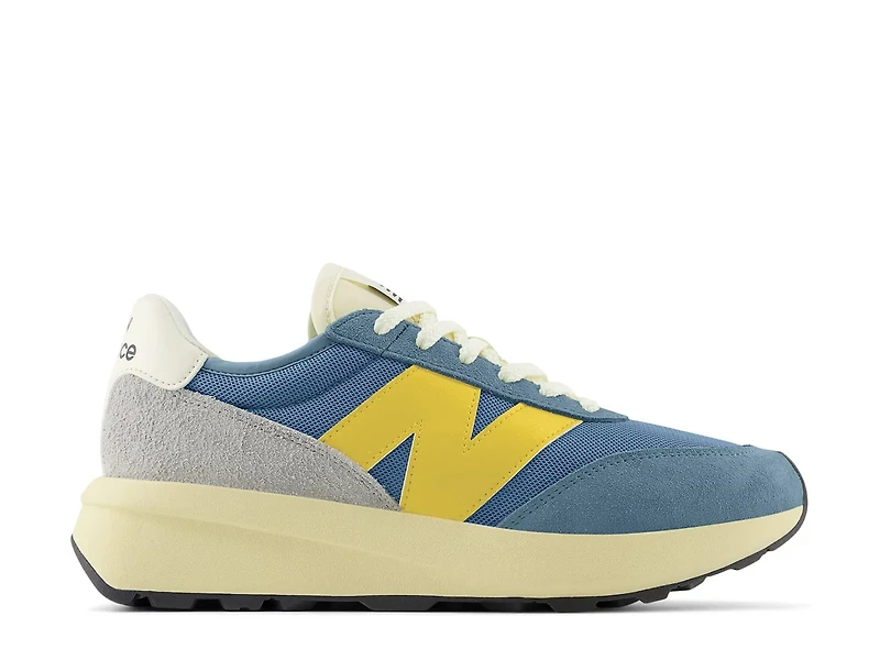 370 Sneaker