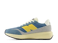 370 Sneaker