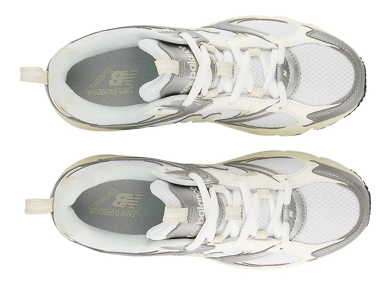 408 Sneaker