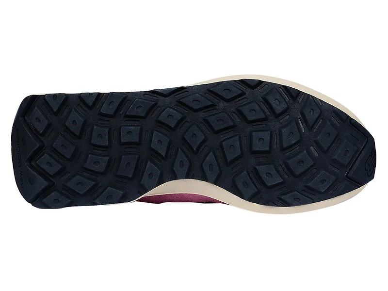 370 Sneaker