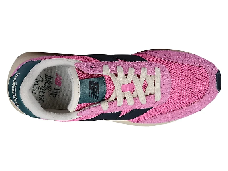 370 Sneaker