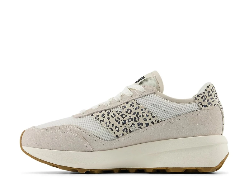 370 Sneaker