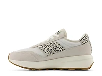 370 Sneaker
