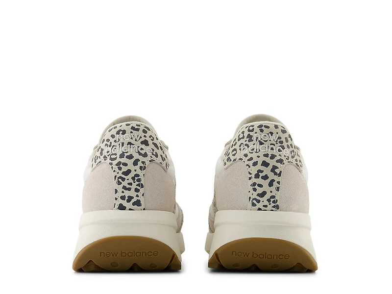370 Sneaker