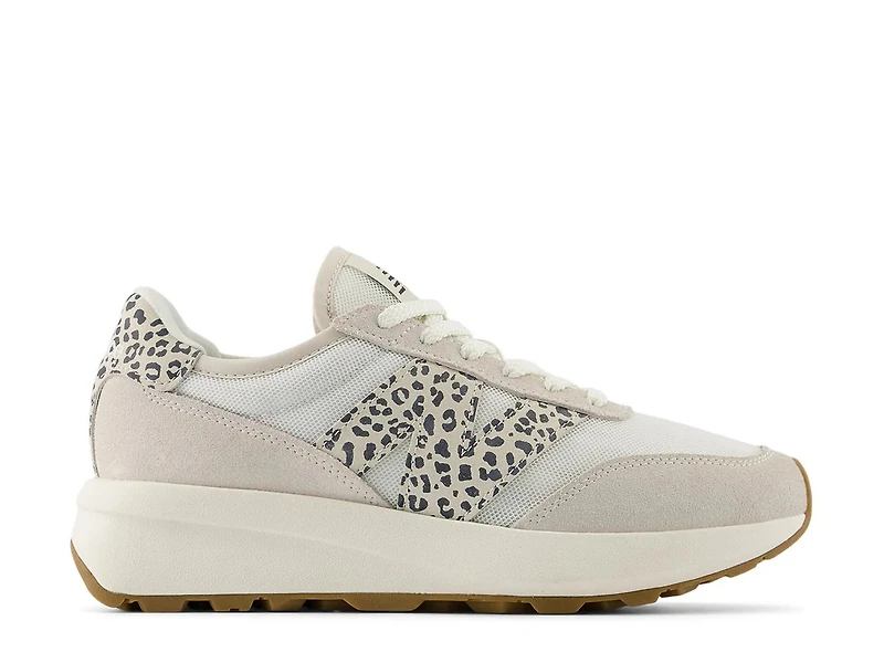 370 Sneaker