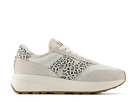 370 Sneaker
